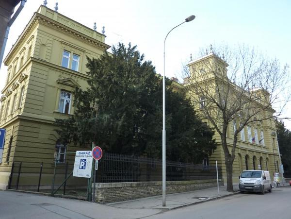 Apartman Rea Комарно Экстерьер фото