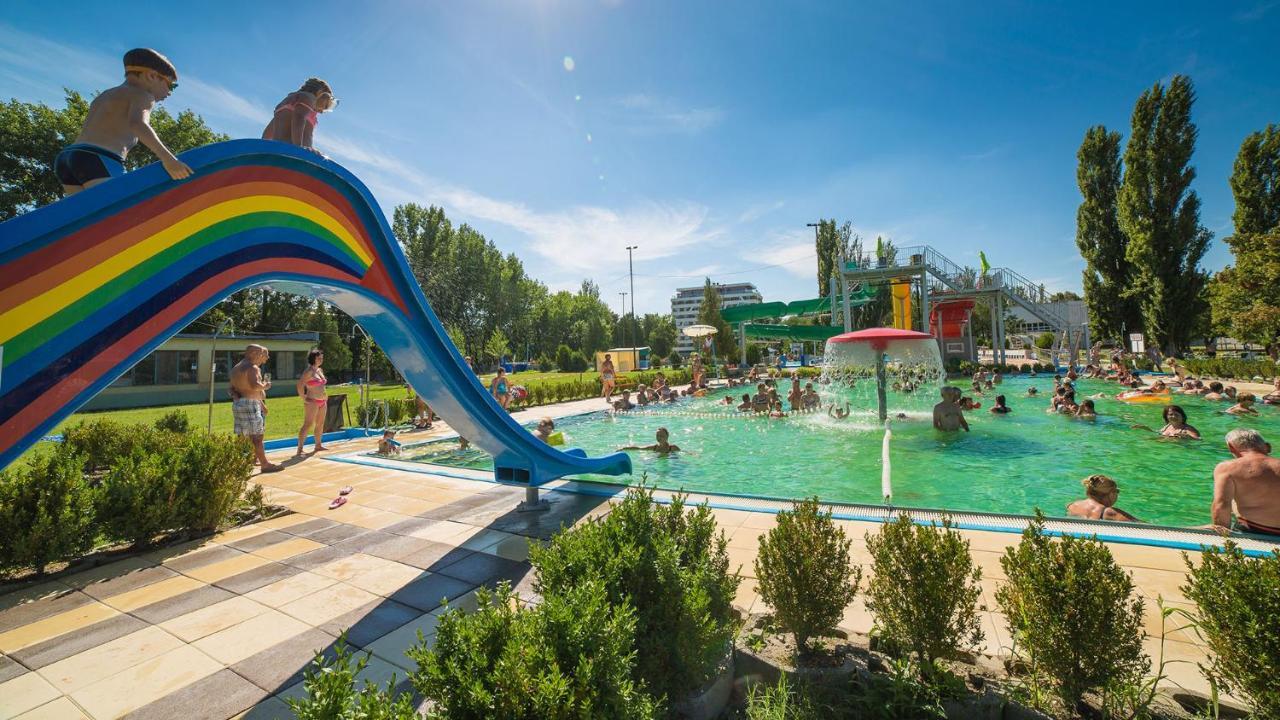 Apartman Rea Комарно Экстерьер фото